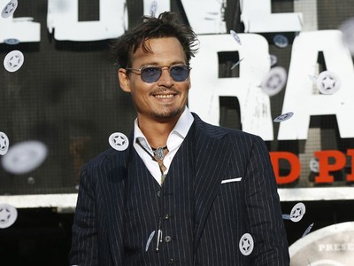 Johnny Depp Tak Lagi Gondrong