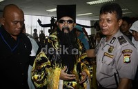 Hakim Bao sempat menjadi perhatian pengunjung lainnya. Lamhot Aritonang/detikFoto.