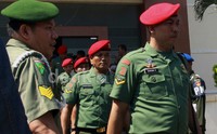 Oditur Militer mendakwa para terdakwa dengan melakukan penyerangan yang direncanakan terhadap empat tahanan lapas, Deki cs yang telah menganiaya hingga anggota Kopassus Sertu Heru Santosa di Hugos Kafe.