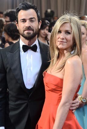 Pernikahan Tertunda, Jennifer Aniston Merasa Justin Theroux Banyak Beralasan