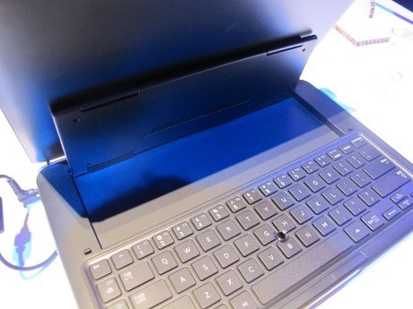 Samsung Ativ Q, Tablet Hybrid Unik dengan Dual OS