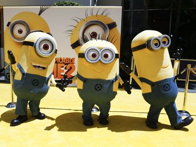 Bertabur Minions di Premiere Despicable Me 2