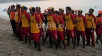 Life guard juga dipersiapkan untuk memastikan keamanan para peserta.