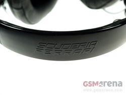 Headphone Kuda Jingkrak Ferrari
