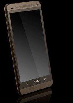 HTC One Mewah Berlapis Emas 24 Karat, Mau?