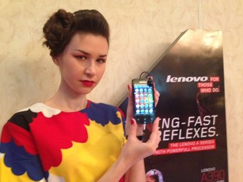     K900 adalah kasta tertinggi yang dipunyai Lenovo saat ini. Phablet 5,5 inch mengusung prosesor Intel Atom terbaru dengan dual core dengan kecepatan 2 GHz.