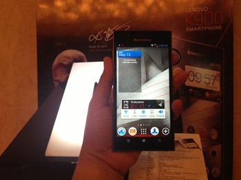     Kategori low end lainnya adalah A390 dengan prosesor 1 GHz dan RAM 512 MB serta kamera 5 megapixel.