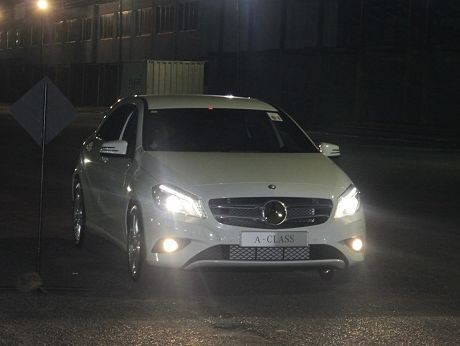 Menjajal Ketangguhan Mobil Usher
