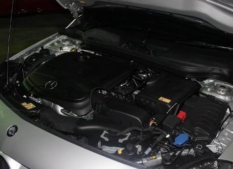Menjajal Ketangguhan Mobil Usher