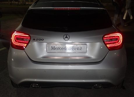Menjajal Ketangguhan Mobil Usher