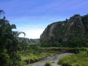 Di Kaki Ngarai Sihanok