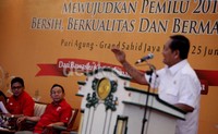 Bawaslu menyatakan di Indonesia, tiap 3 hari terdapat pemilihan umum (Pilkada) namun belum mampu meningkatkan kesadaran politik masyarakat.