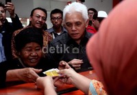 Proses pembagian BLSM sendiri berjalan lancar dan tertib.