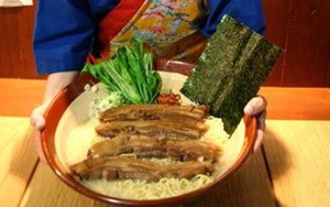 Sanggupkah Anda Menghabiskan Ramen Seberat 6 Kg Dalam 20 Menit?