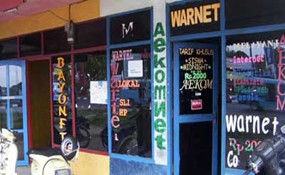 Internet Telkom Down, Warnet Kelimpungan