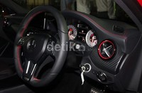 Sementara untuk fitur hiburannya, A Class dilengkapi radio audio 20 dengan CD changer dan 6 loadspeakers yang khusus dikonfigurasikan untuk interior kendaraan.