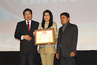 Bereputasi Baik, Bank BCA Raih Corporate Image Award 2013