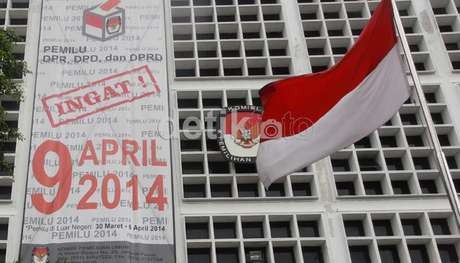 Ketua KPU: Ada Caleg yang Dilaporkan Karena Acungkan Pistol