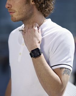 Jam Tangan Pintar Sony SmartWatch 2