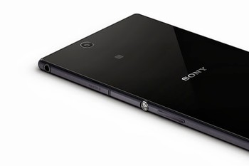     Dengan sensor Exmor-RS yang dimilikinya, kamera Xperia Z Ultra mampu merekam video pada resolusi full HD (1080p) dan dukungan HDR baik saat mengambil foto maupun merekam video. (kredit foto: ibnlive)