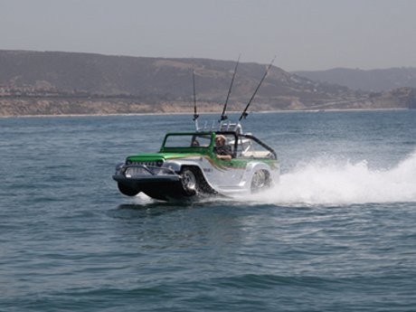 Ini Dia Mobil Tahan Banjir
