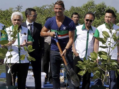 Cristiano Ronaldo Jadi Duta Mangrove Bali