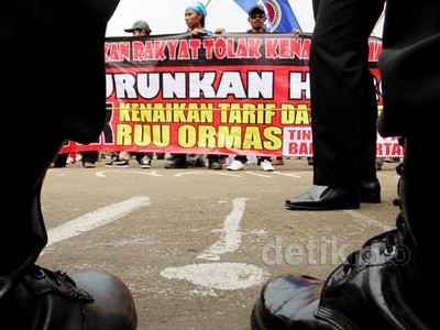 Pemerintah Diminta Turunkan Harga-harga