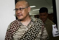Abdul Gani keluar ruang sidang usai pembacaan dakwaan. Lamhot Aritonang/detikFoto.
