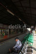 Stasiun Jatinegara Beri Kenyamanan