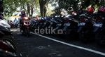 Parkir Luas Penumpang KRL di Stasiun Bekasi