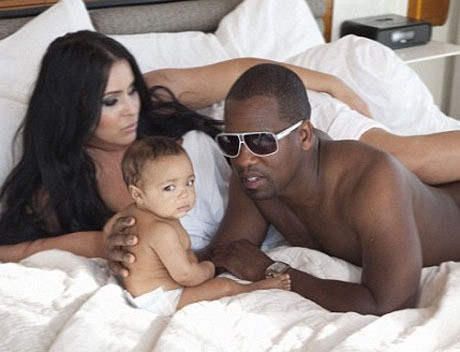 Ini Dia Foto-foto Parodi Anak Kim Kardashian