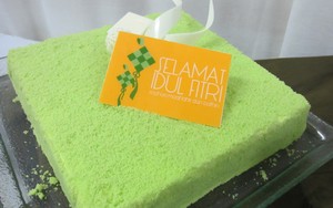 Red in Black dan Pistachio Cheesecake, Cake Spesial Ramadan Dapur Cokelat