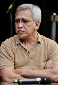 Saya sudah pernah buat album dengan nama anak-anak, (alm) Galang, Cikal dan sekarang saatnya Raya, tutur Iwan Fals. Noel/detikHOT.