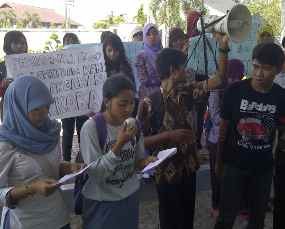 Pelajar Tuban Demo DPRD Tuntut Pembentukan BNK