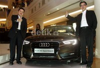Kelebihan lain mobil yang diperkuat mesin 2.000 cc turbo charged 4 silinder direct injection dan inlet camsaft timing yakni tersedia mode comfort, auto atau dynamic. Grandyos Zafna/detikFoto.