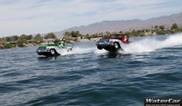 Untuk bisa mengambang, WaterCar Panther menggunakan bahan fiberglass. (WaterCar Panther)
