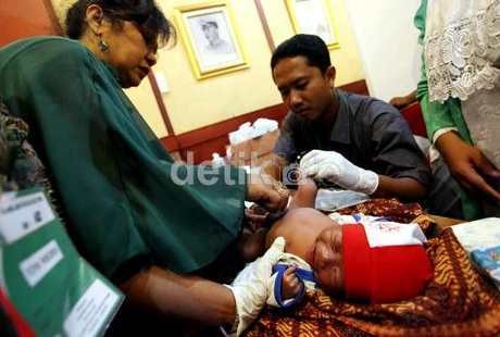 Tua Muda Boleh Disunat, Berapa Usia Idealnya?