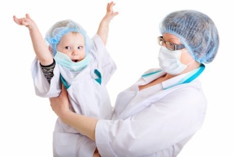 Si Kecil Siap Disunat? Perhatikan Hal-hal Ini Dulu