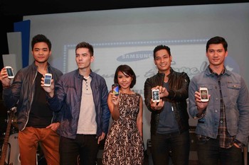     Untuk kampanye Samsung Galaxy Fame, Samsung menggandeng grup band lokal bernama D Journey.