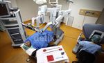 Operasi Menggunakan Teknologi Robot