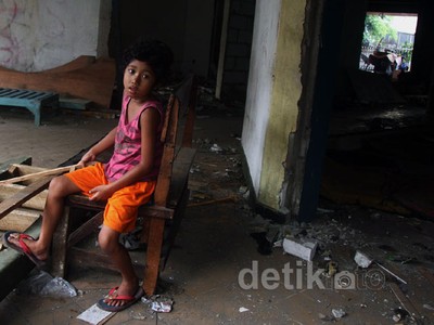 Stasiun Mangga Besar Bebas PKL