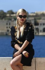 Rambut Kepang Dua Rita Ora