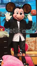 Ketika Jeremy Teti Jadi Mickey Mouse