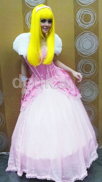Jenita tampil dengan gaun pink bak princess di film Disney. Desi/detikHOT.