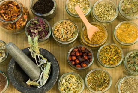 Apakah Semua Obat Herbal Pasti Lebih Aman?