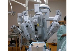 Operasi Jadi Tidak Menyeramkan dengan Bedah Robotik