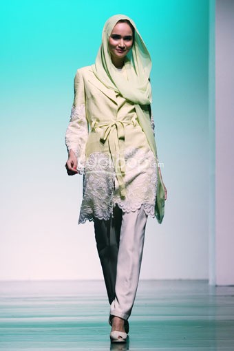 Jakarta, Indonesia - 26 Juni. Adrianto Halim Elegance Forever. Jakarta Islamic Fashion Week 2013 at Hall Jakarta Convention Center. Senayan. 26 Juni 2013. Jakarta. [Foto: Mohammad Abduh/Wolipop]