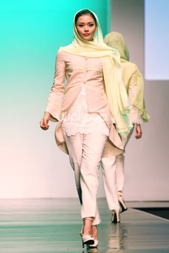 Jakarta, Indonesia - 26 Juni. Adrianto Halim Elegance Forever. Jakarta Islamic Fashion Week 2013 at Hall Jakarta Convention Center. Senayan. 26 Juni 2013. Jakarta. [Foto: Mohammad Abduh/Wolipop]