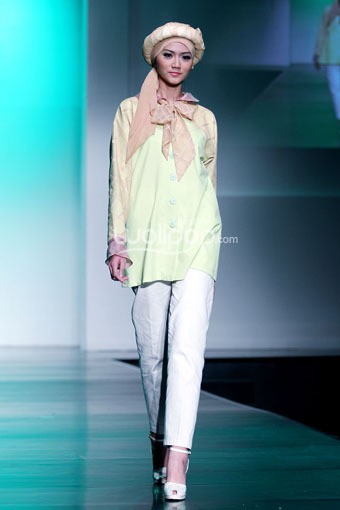 Jakarta, Indonesia - 26 Juni. Adrianto Halim Elegance Forever. Jakarta Islamic Fashion Week 2013 at Hall Jakarta Convention Center. Senayan. 26 Juni 2013. Jakarta. [Foto: Mohammad Abduh/Wolipop]