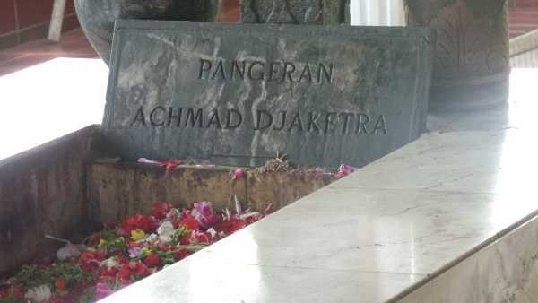 Menilik Jejak Pangeran Jayakarta di Makam Jatinegara Kaum